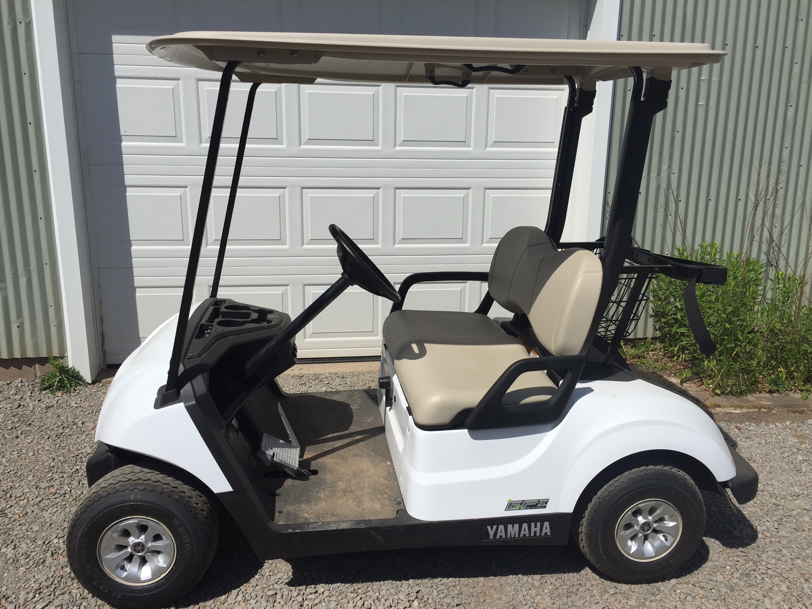 2017 Yamaha Drive2 EFI Glacier J0B000940 Rafuse Golf Cars Inc.