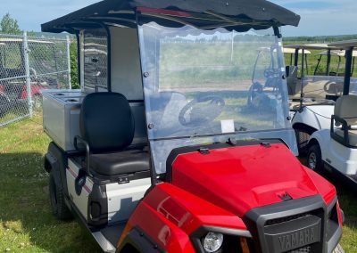 New 2024 Yamaha Umax Bistro (Deluxe Model) in Coral Red Metallic